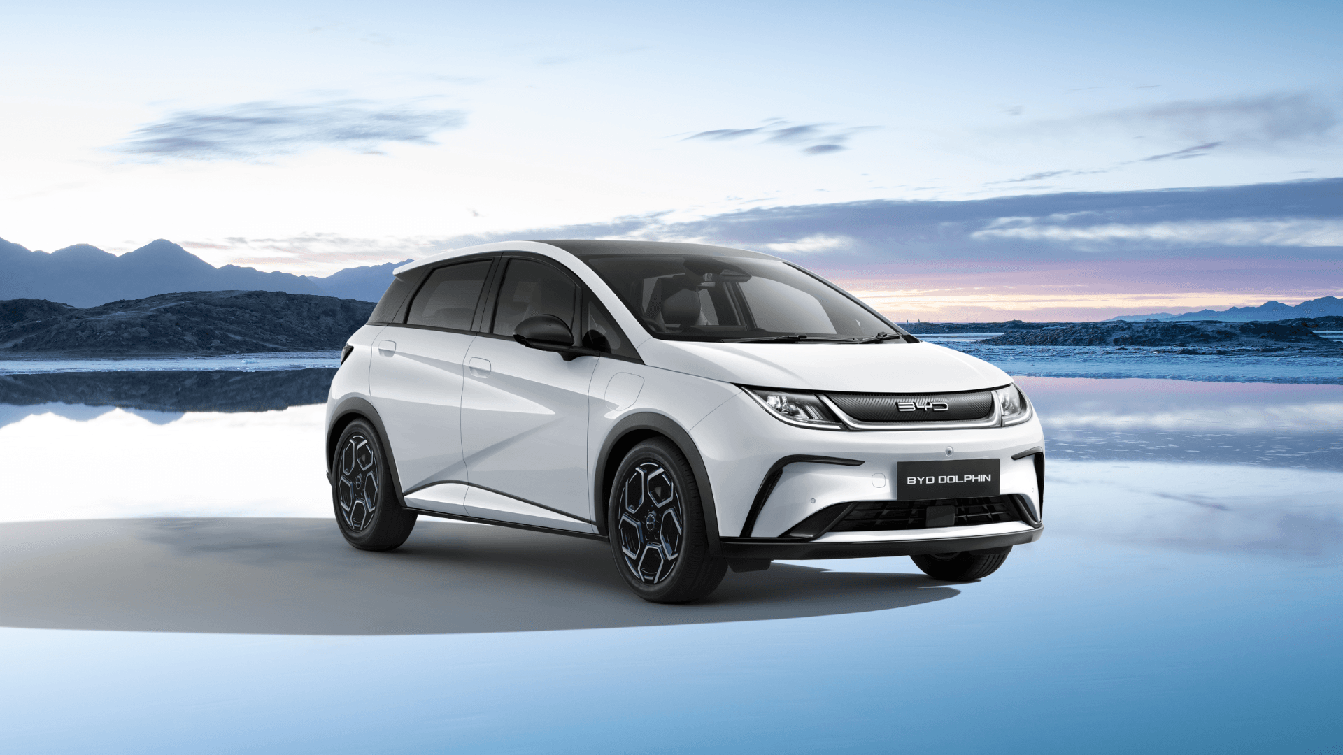 BYD Dolphin 2025 exterior front three-quarter view