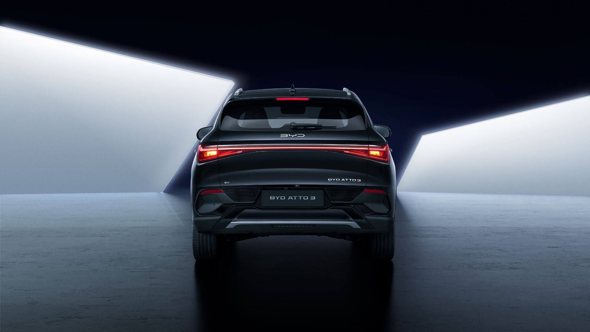 BYD Atto 3 2025 rear view